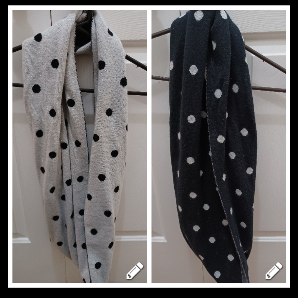 Reversible scarf